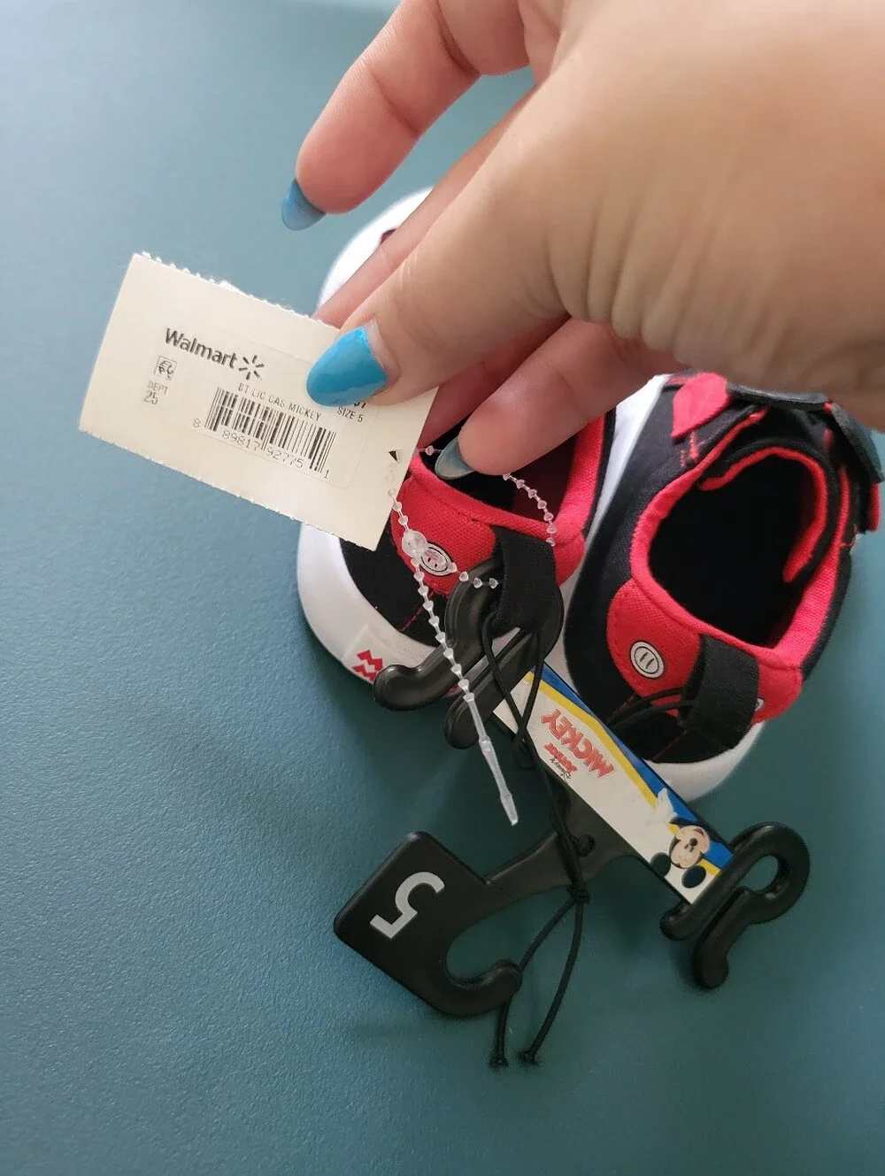 NWT Disney Mickey Mouse Toddler Kids Power-Strap Canvas Sneakers Size 5 Black